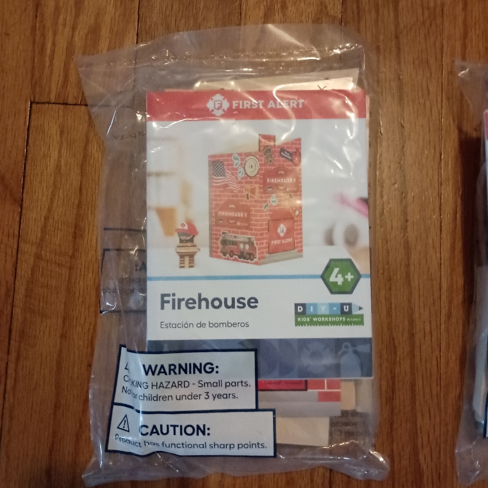 3/$10 🌟 NEW Lowe's First Alert Firehouse Kids Workshop Project  1/2